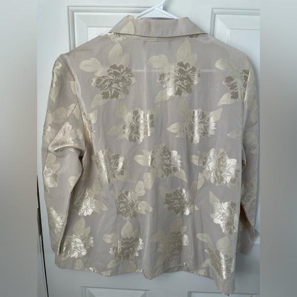 Jones New York collection women’s Blouse size 12 new no tag. - Picture 2 of 5